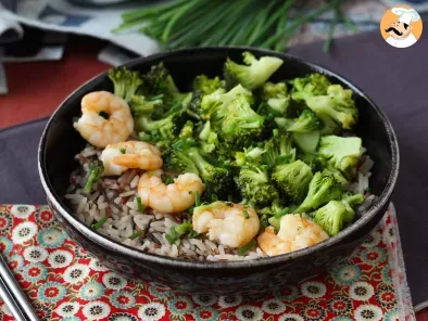 Receta Arroz integral con brócoli y gambas, para un almuerzo fácil y equilibrado